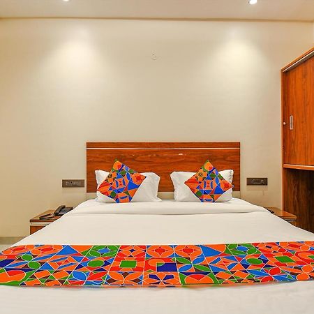 Fabhotel Gaurav Galaxy Pune Esterno foto