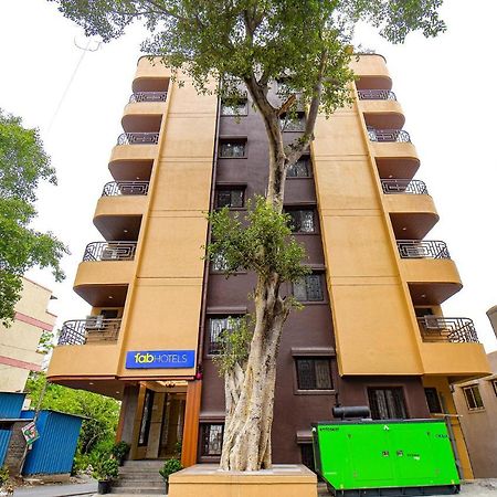 Fabhotel Gaurav Galaxy Pune Esterno foto