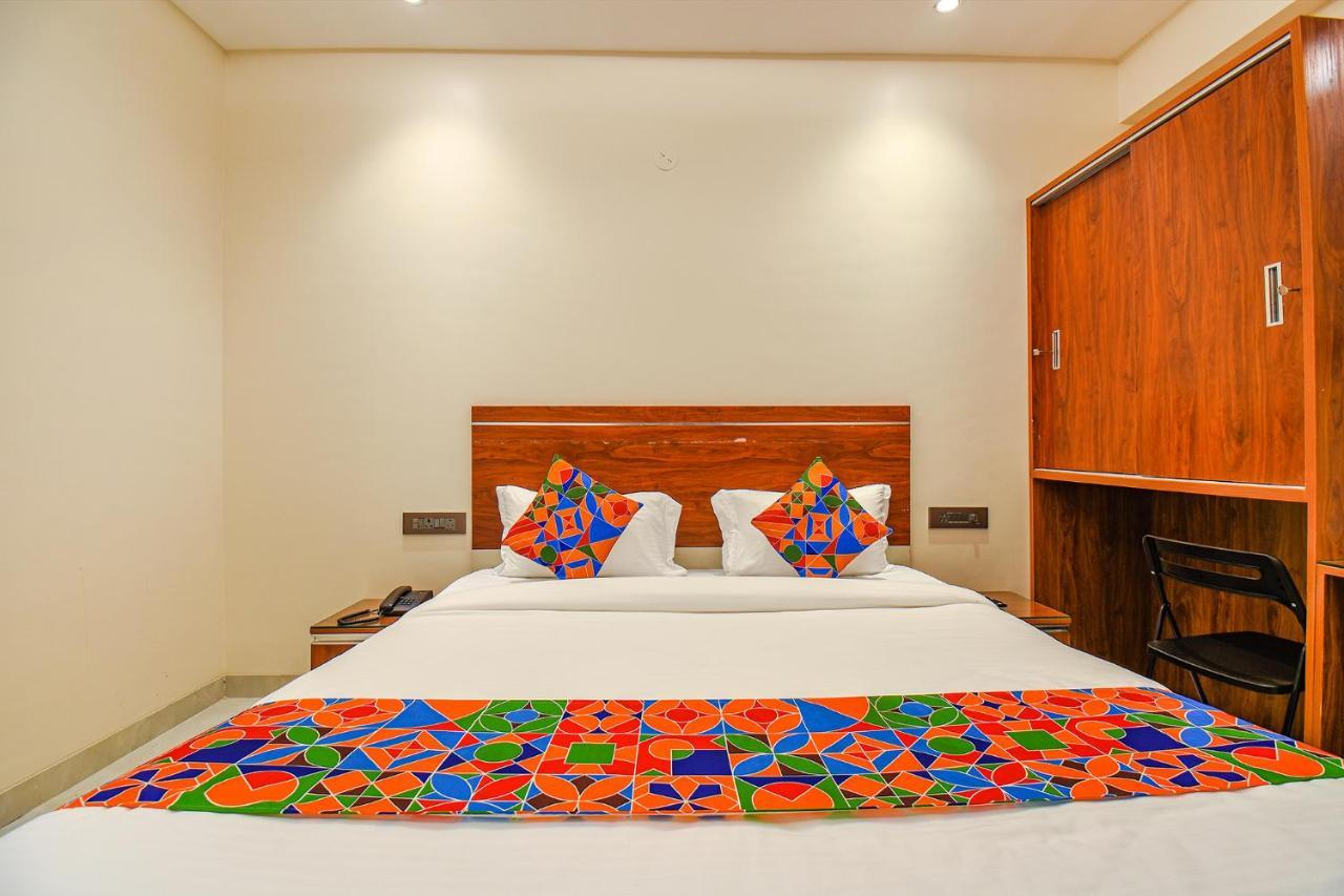 Fabhotel Gaurav Galaxy Pune Esterno foto